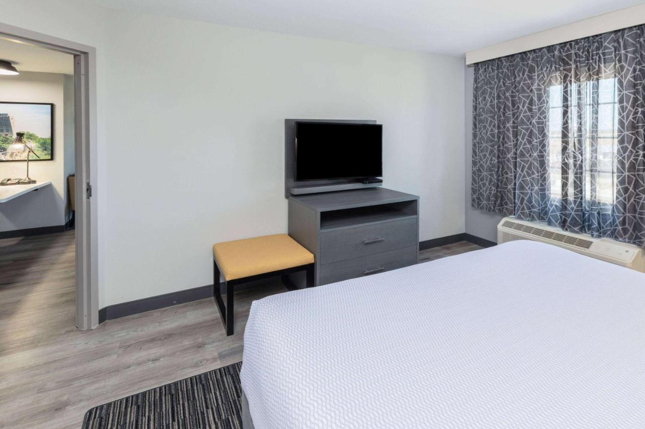 La Quinta Inn & Suites By Wyndham ארדמור מראה חיצוני תמונה